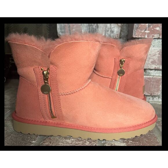Ugg Women Bailey Hardware Zip Suede Mini Boots Size: 8 New in box - Picture 4 of 7